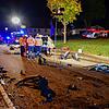 Weit verstreute Trümmerteile zeugen von der Wucht des Zusammenstoßes, als am Sonntagabend ein 31 Jahre alter Fahrer mit seinem Fahrzeug, ...