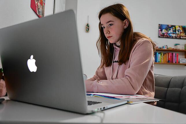 Bild 8: Was bedeuten Haus- und Fernunterricht für die Familien? Wir haben eine besucht und nehmen Sie mit auf eine Tour ins Homeschooling-Chaos
