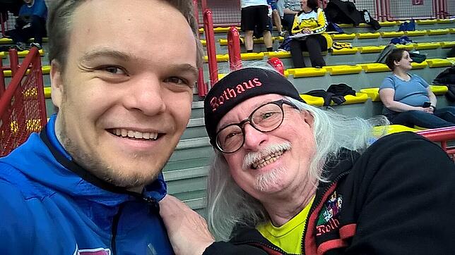 2017: Oswald Ammon, (rechts), mit Niko Kappel, Behindertensportler des Jahres 2016 und Paralympics-Sieger. Archivbild: Ammon