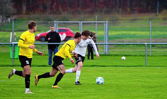Bild 15: Unsere Bildergalerie zum Bezirksliga-Duell zwischen dem SV Denkingen dem FC Öhningen-Gaienhofen