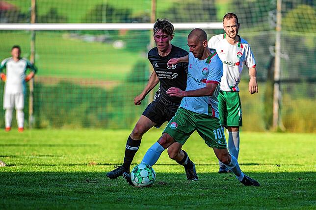 Bild 8: Spvgg. Andelsbach gewinnt mit 4:1 gegen den SC Niederhof/Binzgen &ndash; und wir haben Bilder!