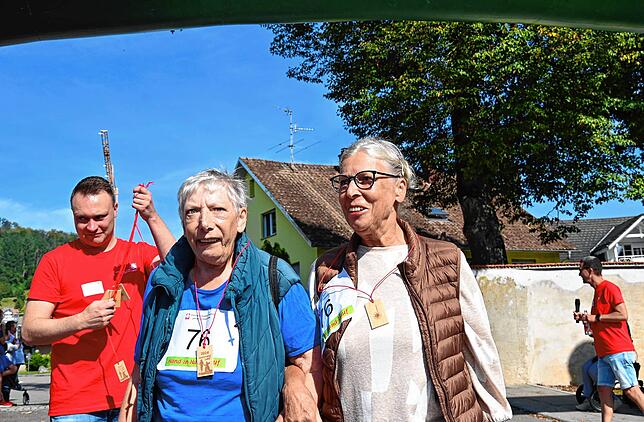 Bild 28: Die schönsten Momente des Hand-in-Hand-Laufs in Gurtweil