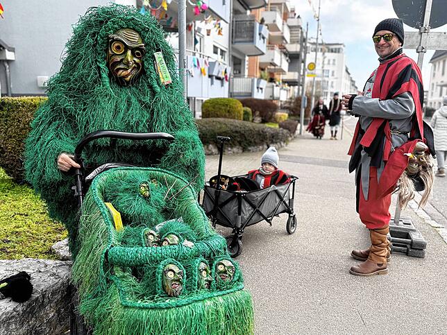 Bild 30: Friedrichshafen erwartet den großen Narrenumzug