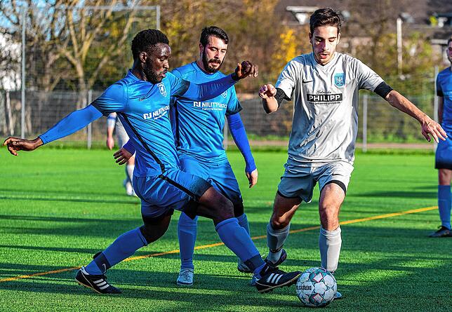 Neu in der Bezirksliga: Antonio Di Pasquale (rechts, noch im Trikot des FV Degerfelden) kommt vom SV Eichsel zum SV Herten.