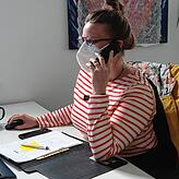 In der Beratungsstelle Courage hilft Ann-Dorothée Zühlke, Fachberaterin, Frauen, wenn sie unter häuslicher oder sexueller Gewalt leiden. ...