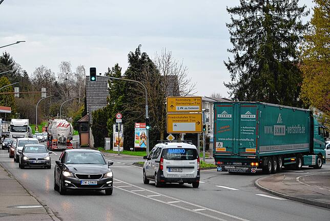 Einen weiteren Kreisel schlagen die Verkehrsplaner auch an der Einmündung in die Zeppelinstraße, die Richtung Kluftern führt, vor.