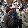 Menschen mit Mund-Nasen-Schutz in der Zürcher Innenstadt (Aufnahme vom 31. Oktober 2020).