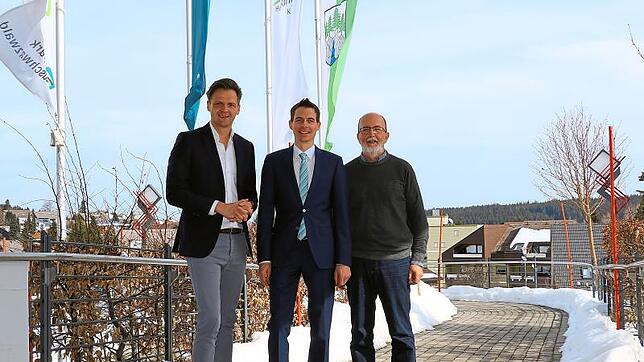 Der neue Bundestagsabgeordnete der Freien Demokraten, Marcel Klinge (links), macht seinen Antrittsbesuch als gewählter Volksvertreter ...