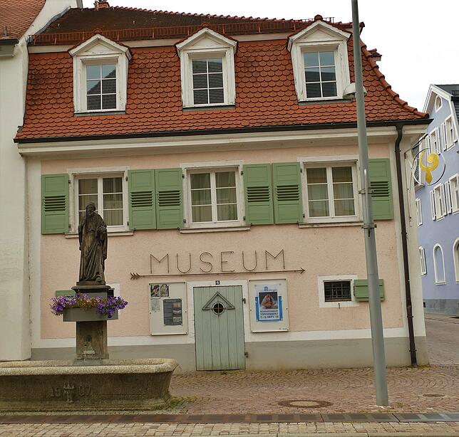 Einst hat Zwangsarbeiter Bart Heyning mit anderen Zwangsarbeitern im Dachgeschoss des heutigen Stadtmuseums gewohnt.
