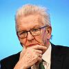 Winfried Kretschmann (Grüne) während einer Pressekonferenz in Stuttgart.