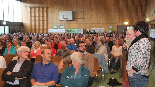 Das Interesse an dem geplanten Windpark auf der Länge ist groß, wie sich unter anderem an der gut besuchten Veranstaltung der ...