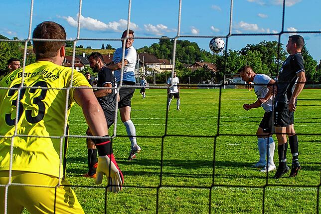 Bild 38: SG FC Wehr-Brennet gewinnt Wehratalpokal-Finale mit 5:1 gegen FC Bergalingen &ndash; wir haben Bilder!