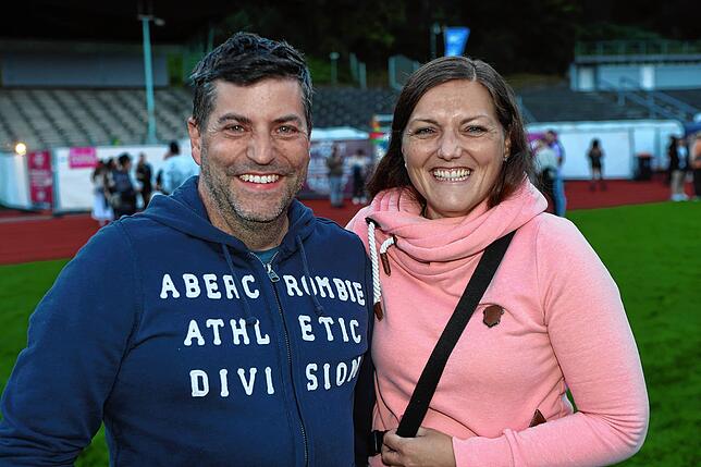 Bild 2: Konstanz: Wummernde Bässe, lässige Outfits und eine gute Zeit: Festival startet im Bodensee-Stadion