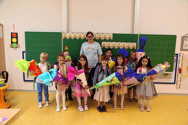 In der Grundschule Leipferdingen wurden dieses Jahr zehn Kinder in die Klasse 1/2 (jahrgangsgemischt) eingeschult. Die Klassenlehrerin ...
