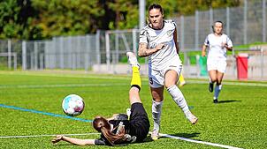 Sinja Hess (rechts in weiß) traf gegen die SG Neukirch/Hammereisenbach dreimal.