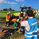 Einsatzkräfte bei der Rettungsübung an der Biberbahn mit Leiter Florian Löffler.