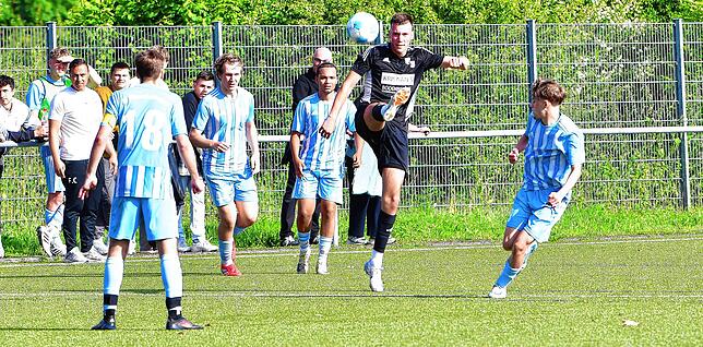 Bild 9: SV Obersäckingen steht nach 2:0 gegen SG FC Wehr/Brennet II an der Tabellenspitze – wir haben Fotos!