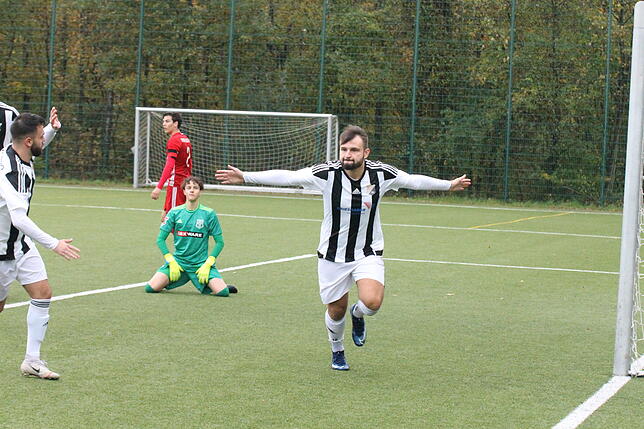 Bild 3: SV 08 Laufenburg schickt die Reserve des Freiburger FC mit 6:1 nach Hause &ndash; und wir haben Bilder!