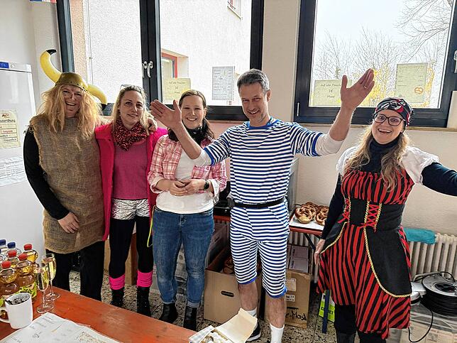 Bild 22: Fasnacht 2025 in Friedrichshafen: Rathaussturm & Schulbefreiung in eindrucksvollen Bildern!