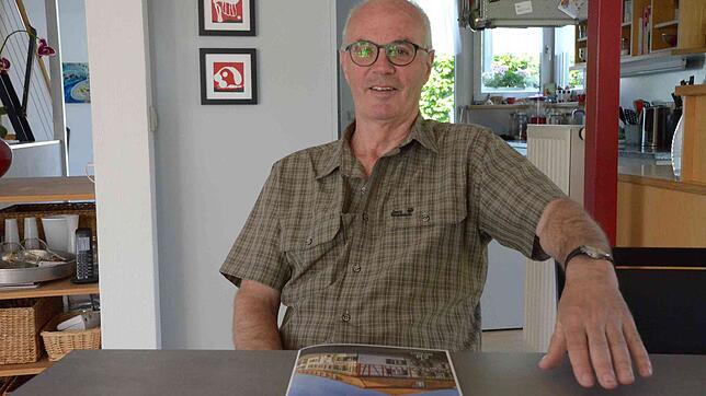 Hat gleich drei Beiträge für die Festschrift zur Fertigstellung der Mittleren Kaplanei geschrieben: Bernhard Oßwald.