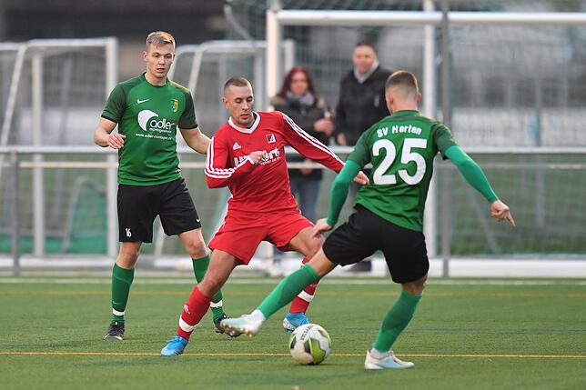 Bild 12: SV Herten fegt den FC RW Weilheim mit 6:0 vom Platz &ndash; und wir haben Bilder!