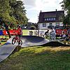 Der Pumptrack in Blumberg ist bislang jeden Nachmittag gut besucht. Mit Fahrrad, Roller, Laufrad, Skateboard oder Inlineskates drehen ...