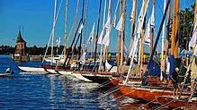 Am Konstanzer Hafen legen in der nächsten Woche wieder die Mahagoni-Traditionsyachten an, so wie hier im Vorjahr. Eines der erwarteten ...