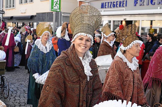 Bild 27: Warum der Fasnet-Umzug in Villingen jedes Jahr Groß und Klein fasziniert – Entdecke die Highlights!