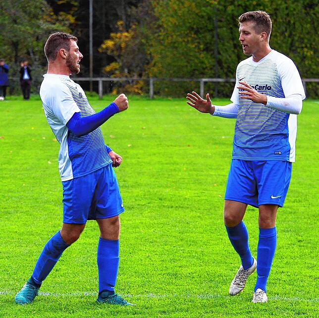 Waschechte Brenneter: Fabian Schmidt (links) und Marco Götz sind seit Jahren im Wehratal aktiv. Das Foto ist in der Saison 2017/18 ...