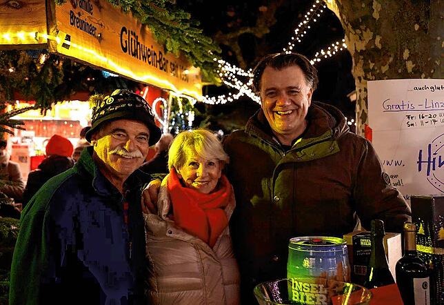 Bild 2: Der Hincooker backt für die Konstanzer Tafel: Bilder der Spendenaktion auf dem Weihnachtsmarkt
