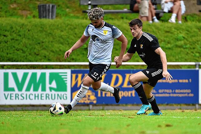 Bild 1: SV 08 Laufenburg und der FSV Rheinfelden trennen sich im Derby torlos – und wir haben Bilder!