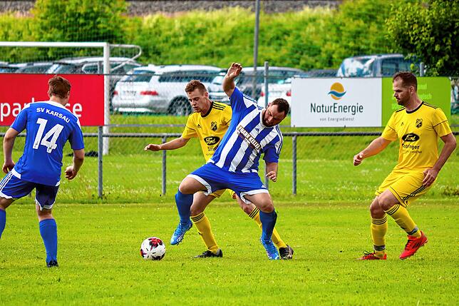 Bild 26: SV Karsau verteidigt die Tabellenspitze durch ein 2:0 beim SV Schwörstadt &ndash; und wir haben Bilder!