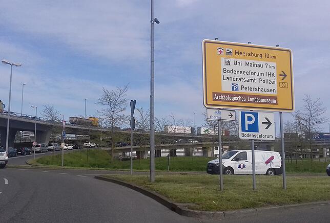 Verkehrsbefragung auf der Schänzlebrücke.