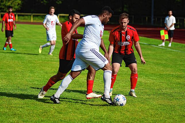 Bild 7: FC 08 Bad Säckingen gewinnt 4:1 gegen die SG Höchenschwand – und wir haben Bilder!