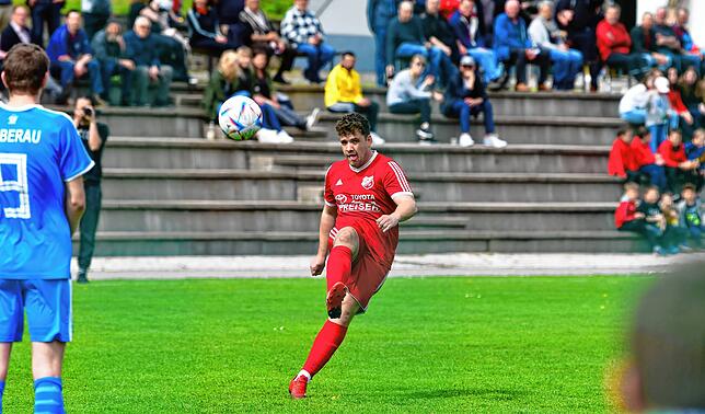 Bild 16: SV Eggingen gewinnt das Spitzenspiel gegen Verfolger SV Berau mit 4:1 &ndash; und wir haben Bilder!