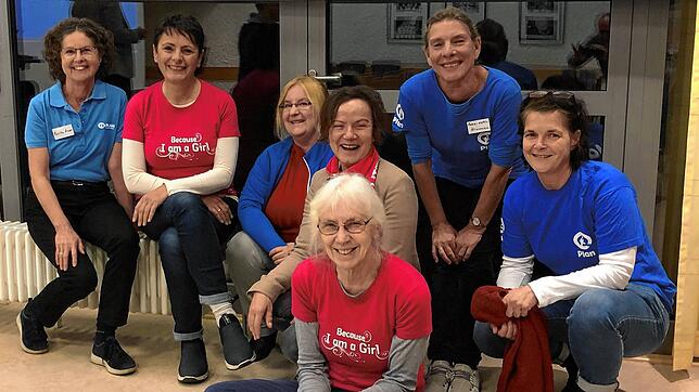 Sie engagieren sich ehrenamtlich für Kinder in Not (von links): Rosita Auer, Sanja Kaltenbrunner, Silvia Guldner, Vera Zinsmayer-Keller, ...