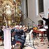 Mit viel Schwung und Begeisterung wird Händels Feuerwerksmusik dargeboten, quittiert mit frenetischem Beifall.