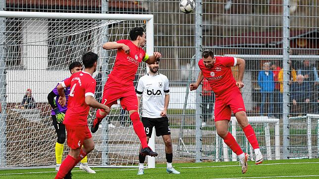 Gefahr vor dem Löffinger Tor nach einer Ecke des SV Geisingen.