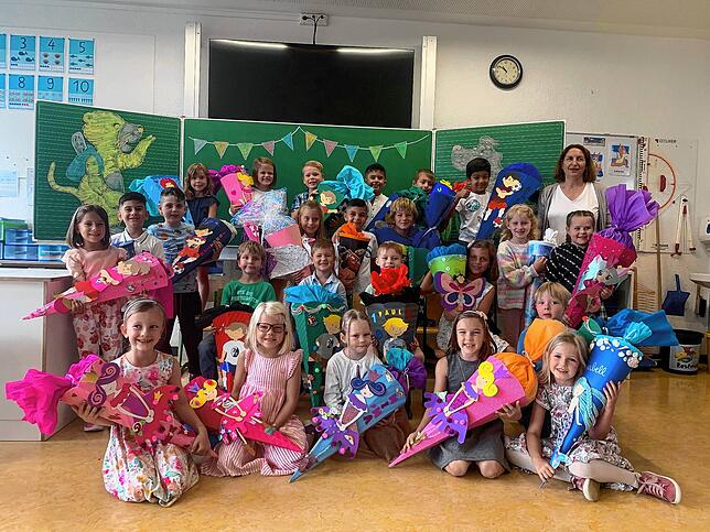 25 Kinder sind in die erste Klasse der Grundschule in Dogern eingeschult worden. Klassenlehrerin ist Carmen Tröndle.