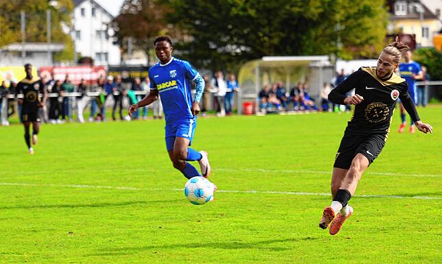 Bild 15: Unsere große Bildergalerie vom 8:1-Sieg des TSV Singen in der Verbandsliga gegen den FC Waldkirch