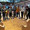 Auch das ist smart: Junge Teilnehmer haben beim Smart-Green-City-Auftakt gelernt, Roboter so zu programmieren, das sie Objekte (hier ...