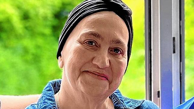 Krebspatientin Sina Mikiqi-Höfler: Die ganze Palliativstation in der Klinik in Rottweil drückt ihr die Daumen, dass sie die für sie so ...
