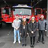 Beim Weihnachtsmarkt auf der Insel im Einsatz (von links): Jordan Degen, Jette und Felicitas Koop sowie Feuerwehr-Jugendwart Sebastian ...