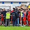 Rudelbildung nach dem Abpfiff: Einige Spieler des TSV Singen und des Freiburger FC gerieten nach der Partie aneinander.