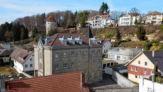 Die Fischerhäuservorstadt: Ein Blick vom Turm der Auferstehungskirche offenbart die gemischte Bebauung rund um das monumentale ehemalige ...