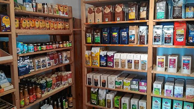 Zwei Weltläden gibt es im Stadtbereich bereits. Wie hier in Tiengen können fair gehandelte Produkte gekauft werden. Doch das Angebot ...