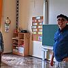 Glück im Unglück: Da die Schule wegen der Corona-Pandemie geschlossen ist, können die Handwerker in der Anton-Leo-Schule aktuell an den ...