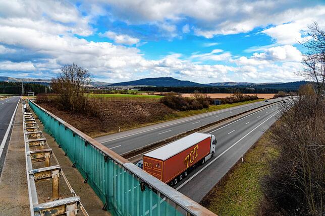 Hinter der Autobahn 81 auf der Gemarkung Weigheim soll eine große Photovoltaikanlage auf den Feldern installiert werden. Sofern die ...