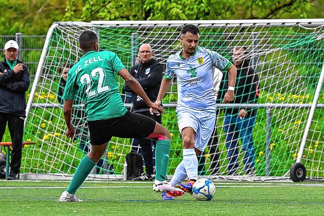 Bild 4: FC Zell gewinnt Pokal-Viertelfinale beim SV Herten mit 1:0 – wir haben Fotos!