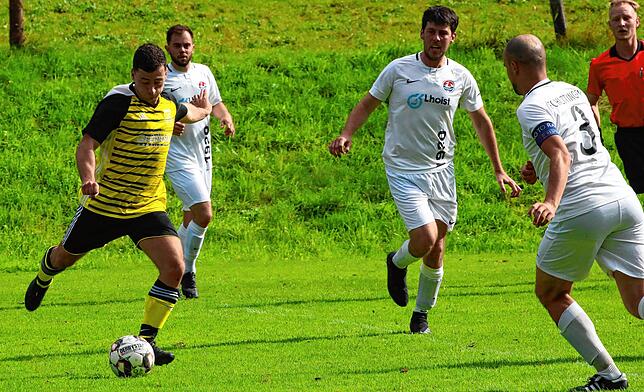 Bild 4: SV Eichsel muss gegen den FC Huttingen mit einem 1:1 zufrieden sein &ndash; und wir haben die Bilder!